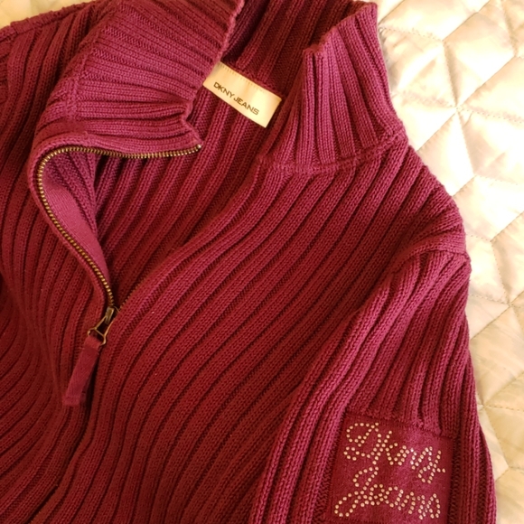 Authentic DKNY Jeans sweater - Picture 2 of 4